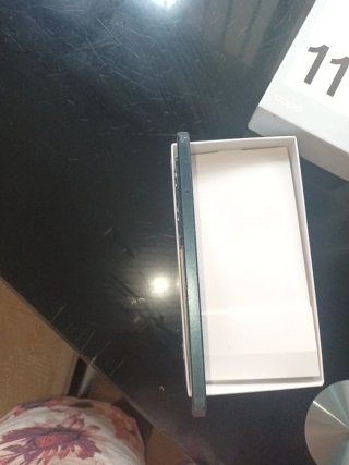OPPO Reno11F 5G Caja