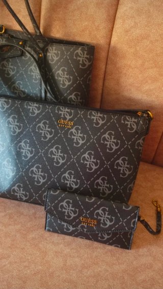 Set 3 en 1 Guess: Bolso, Neceser y Cartera