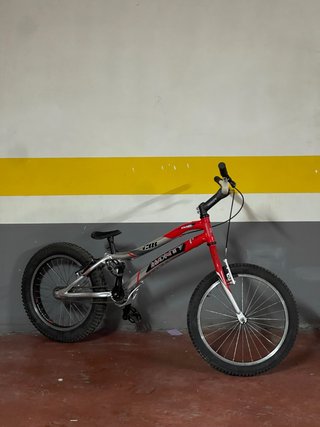 Bicicleta Monty Kamel 218