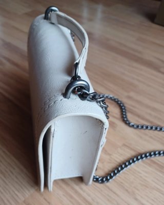 Bolso bandolera rígido Pull&Bear beige