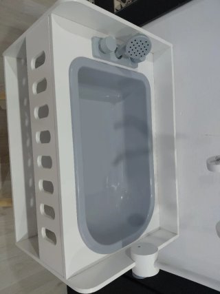 Bañera de muñecas blanca