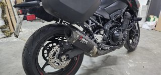 Kawasaki Z900 Negra con Maletas