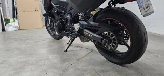 Kawasaki Z900 Negra con Maletas