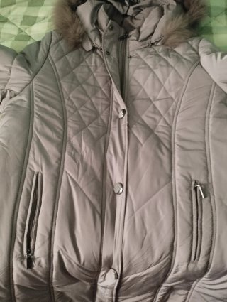 Abrigo acolchado mujer con capucha y pelo