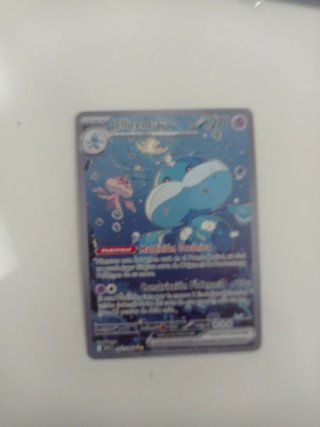 Carta Pokémon Mew VMAX 114/269