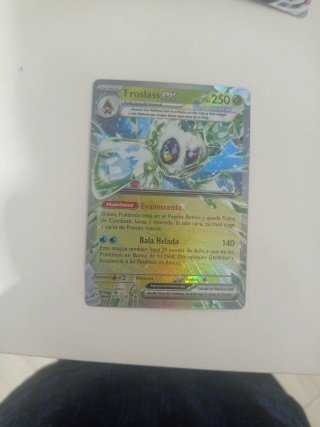 Carta Pokémon Mew VMAX 114/269