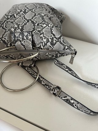 Borsa pitone con anello e tracolla