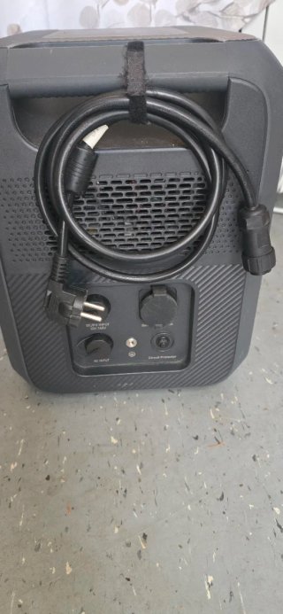 Bluetti AC200L 2400W 2048Wh