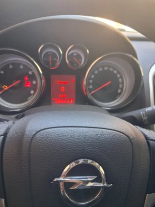 Opel Astra 2012