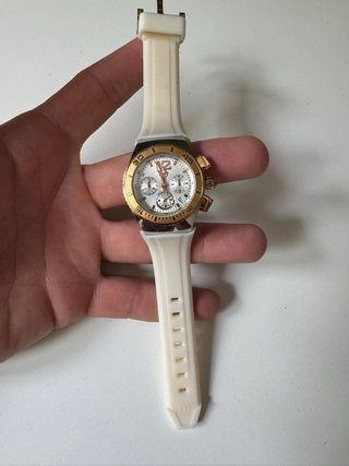 Reloj Technomarine Oro y Blanco