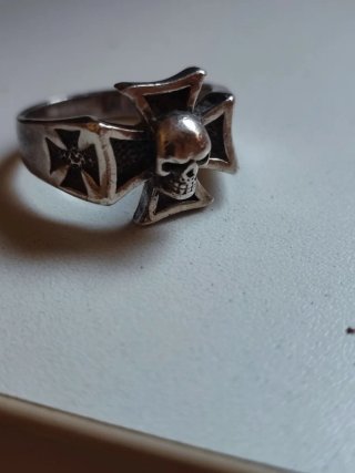 Anillo motero Plata 925 Calavera Cruz de Malta