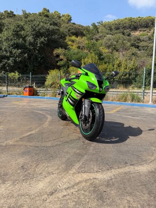 Kawasaki Ninja ZX6R Verde