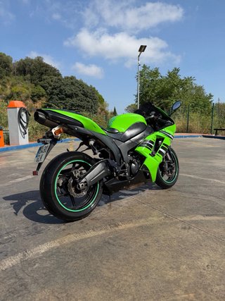 Kawasaki Ninja ZX6R Verde