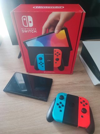 Nintendo Switch OLED Nero acquistata a maggio 2025