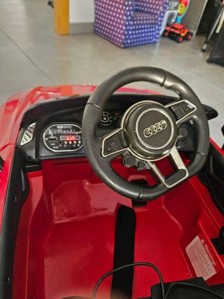 Coche electrico deportivo Audi R8 Spyder niño