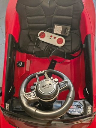 Coche electrico deportivo Audi R8 Spyder niño