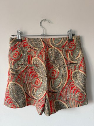 Bermudas Zara Estampadas Coral y Beige