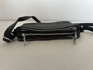 Pochette Enrico Coveri nera 3 scomparti