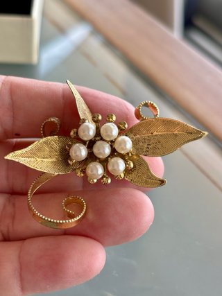 Lote Broche y Colgante Flor Perlas