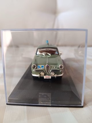Coche Colección Alfa Romeo Giulieta Polizia