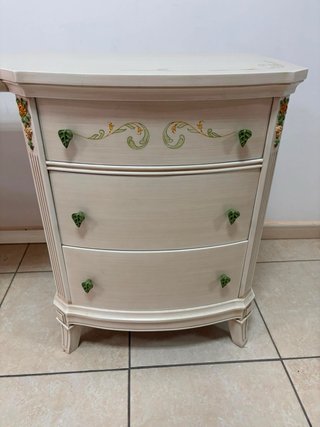 Escritorio de madera maciza con cajones