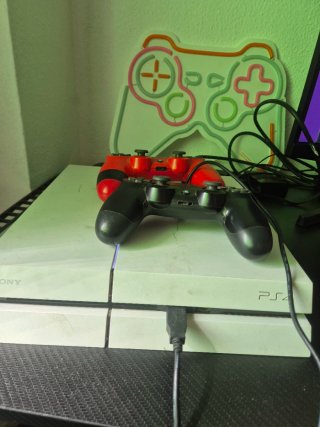 PS4 (PlayStation 4) Blanca con 2 mandos + Avengers