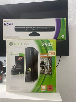 Xbox 360 Kinect Sensor y Consola 250GB