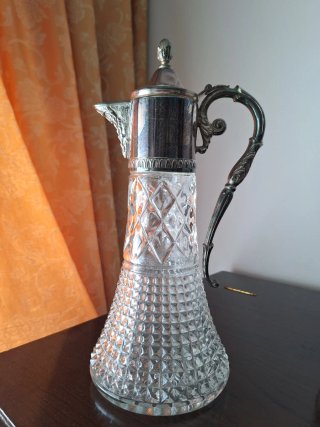 Jarra de cristal y alpaca