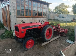 Tractor Fiat 250