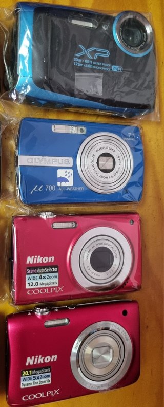 Lote di fotocamere digitali compatte