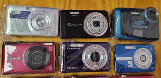 Lote di fotocamere digitali compatte