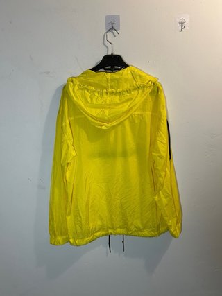 Cortavientos Stradivarius Amarillo Talla L