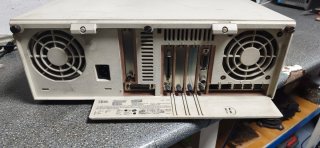 Servidor IBM RISC System 6000 320