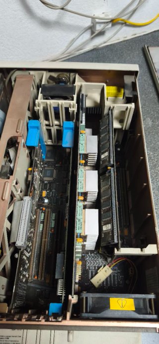 Servidor IBM RISC System 6000 320