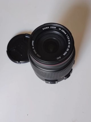 Sigma 18-200mm f/3.5-6.3 dc OS HSM