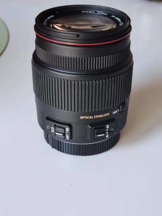 Sigma 18-200mm f/3.5-6.3 dc OS HSM
