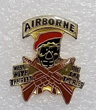 AIRBORNE , V.ge Metal Enamel Pin Badge anni 80