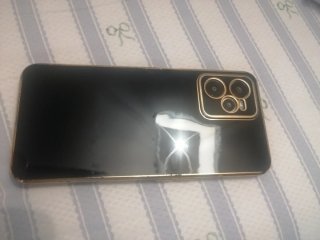 Teléfono Móvil Negro y Dorado realme c35