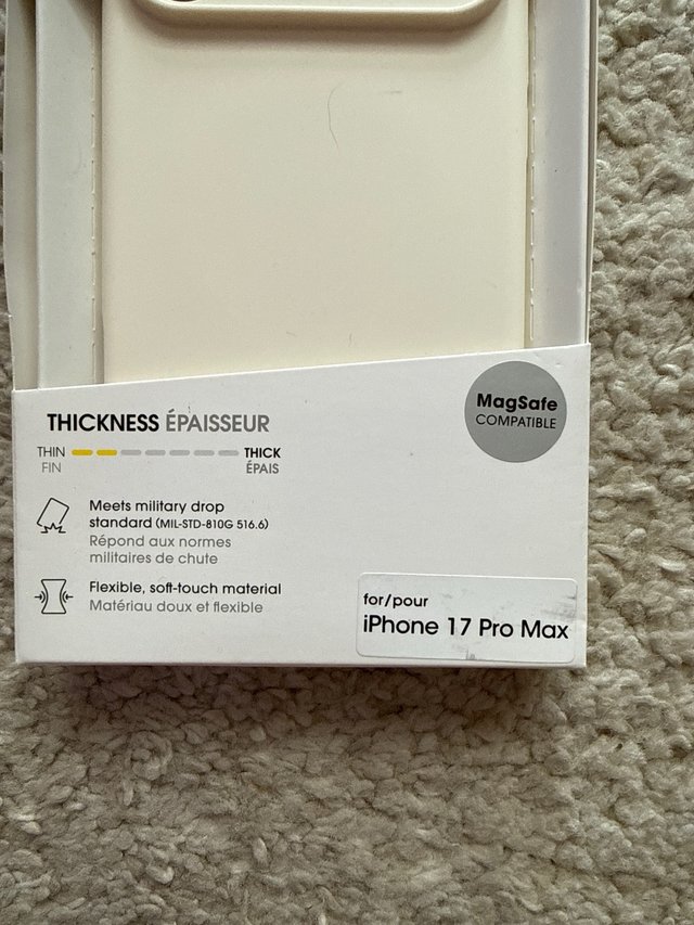 Funda OtterBox Figura MagSafe iPhone 15 Pro Max