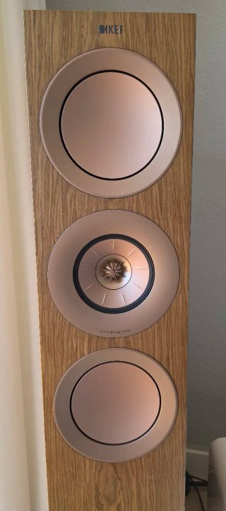 Altavoces KEF R7 (versión anterior a Meta)