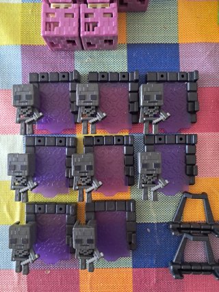 Esqueleto Negro Portal Minecraft Kinder Joy, Leer!