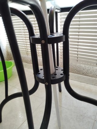 Mesa Jardín Hierro y Cristal y sombrilla