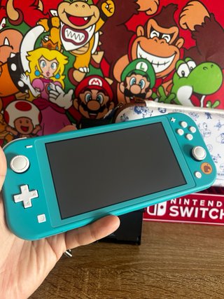 Nintendo Switch Lite Edición Especial COMO NUEVA