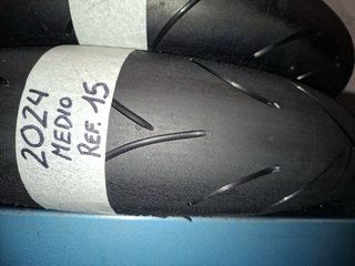 Neumáticos slicks rayados moto 3