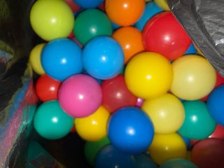 Bolas de piscina multicolores