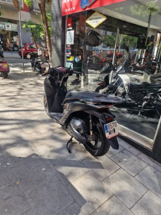 Honda SH125i 2023 Negra