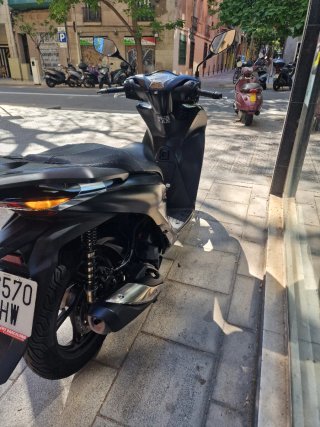 Honda SH125i 2023 Negra