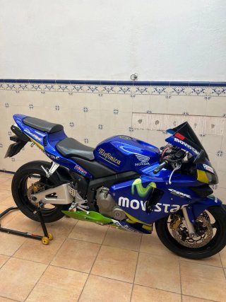 Honda CBR600rr Movistar