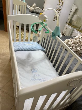 Culla erbesi in legno bianca con cuore