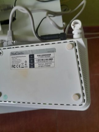 Router NuCom Wireless N300